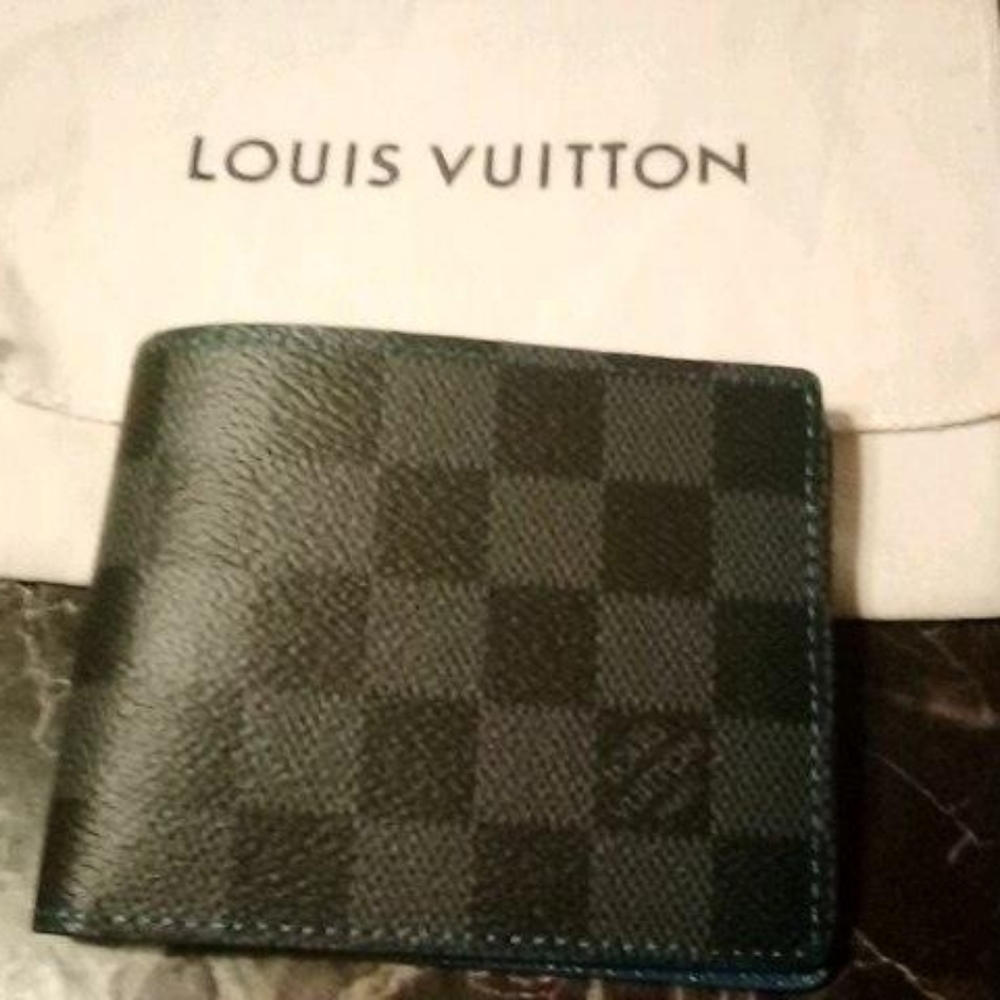 Louis Vuttion Men's Wallet